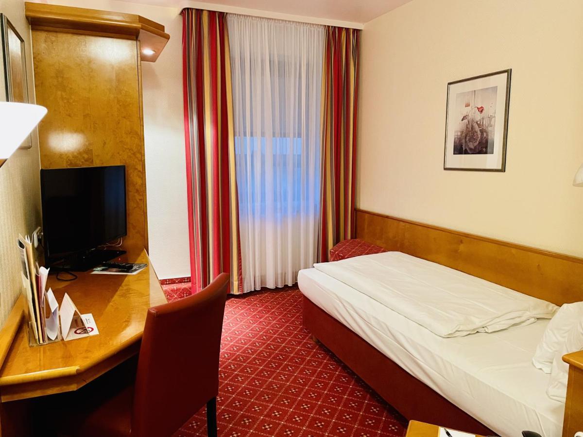 Schloss Hotel Herborn Bagian luar foto